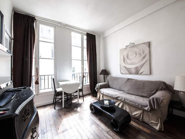 Appartement avec 1 chambre dans le 1er arrondissement de Paris, 75001: 35 m² — #1105