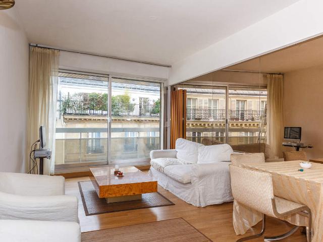 Appartement avec 1 chambre dans le 8ème arrondissement de Paris, 75008: 56 m² — #234