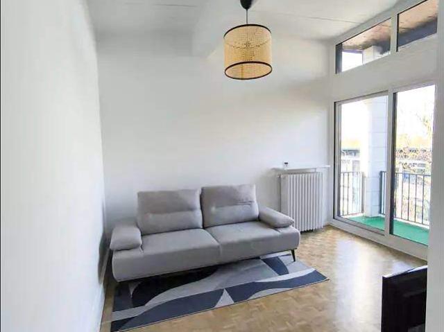 Appartement avec 2 chambres dans en banlieue de Paris, 78430: 69 m² — #5164