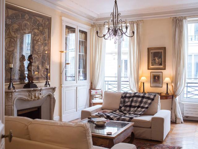 Appartement avec 2 chambres dans le 8ème arrondissement de Paris, 75008: 140 m² — #3560