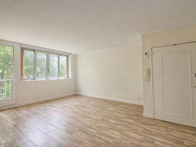 Appartement avec 4 chambres entre le centre ville et Fontaine Michalon
