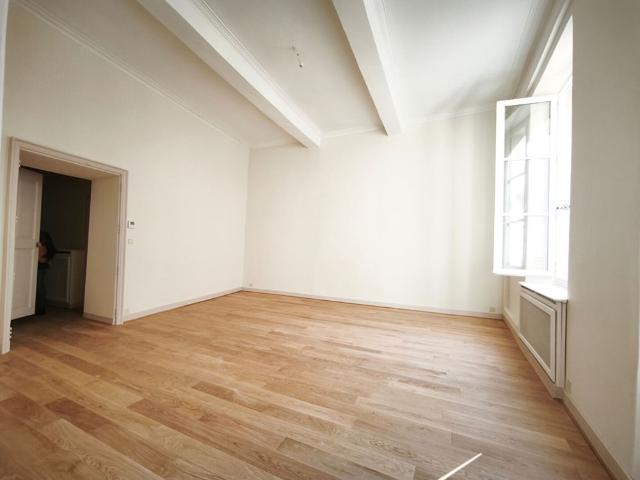 Appartement Avignon IM 5 pièce s 160.84 m2