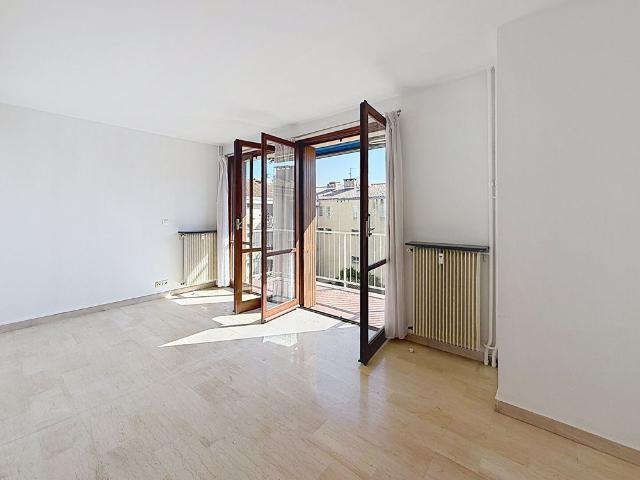Appartement Avignon T1bis, balcon dans résidence sécurisée