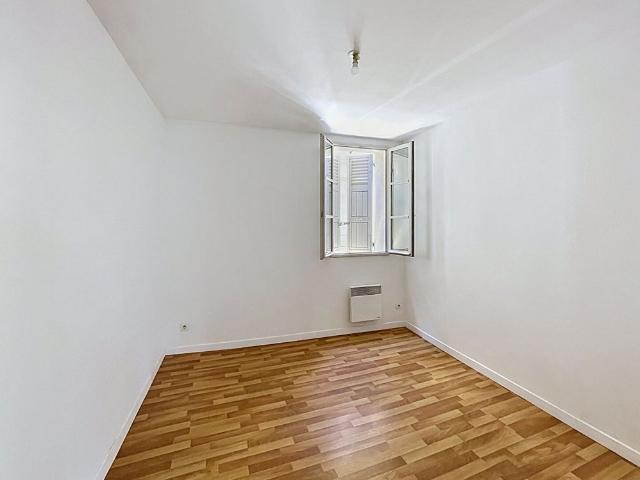 Appartement Avignon T3 53 m2, 2 chambres dans une résidence fermée avec jardin et parking vélo