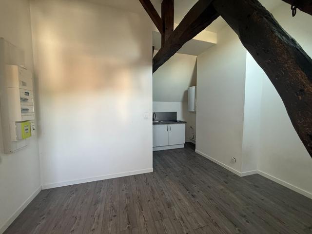 Appartement Beauvais 1 pièce s 18 m2