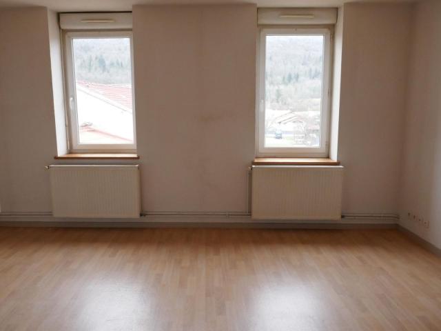 Appartement Bellignat 2 pièce s 65.05 m2