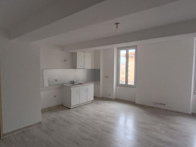 Appartement Besse Sur Issole 3 pièce s 57m2 avec deux emplacements de parking privatif