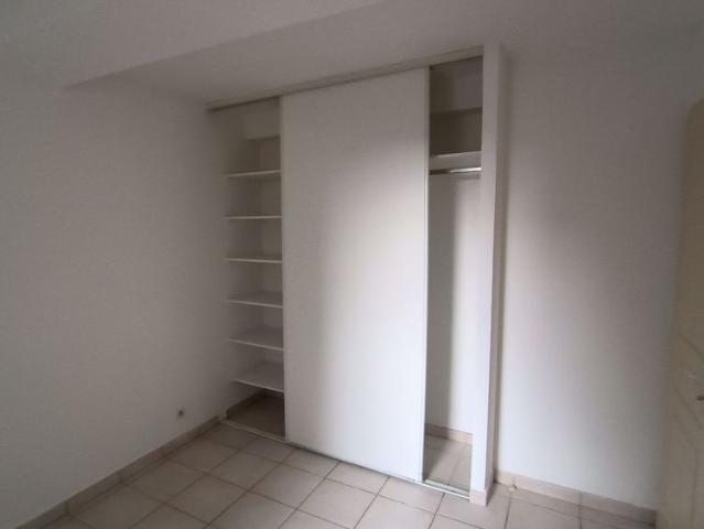 Appartement Besse Sur Issole 3 pièce s 57m2 avec deux emplacements de parking privatif