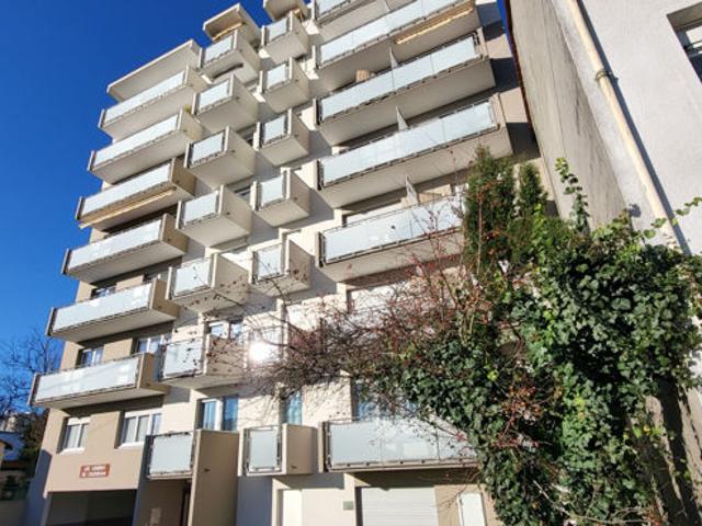 Appartement Bordeaux T3 TRAVERSANT DE 72 m² AVEC PARKING & CAVE