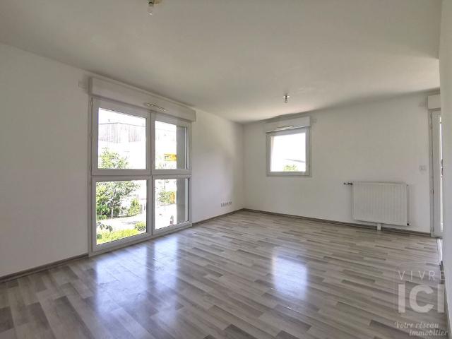 Appartement Bourg d'Orvault T3 de 64 m² avec balcon et place de parking