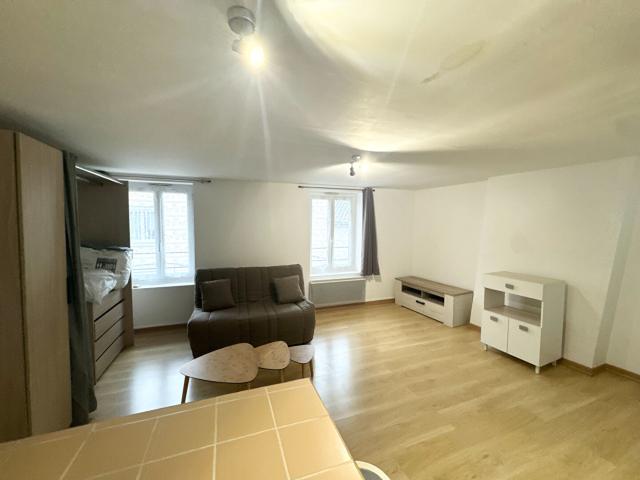 APPARTEMENT BOURGOIN JALLIEU 1 pièce s 28 m2