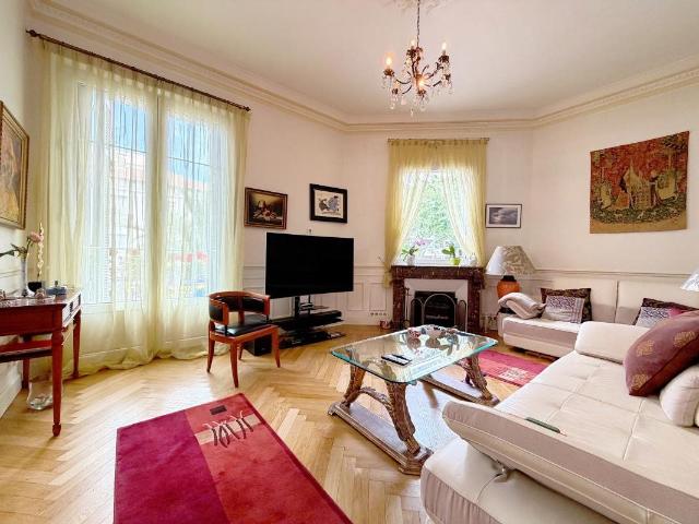 Appartement bourgeois 4P, 117 m², balcons, cave et garage –. 117m² Cannes