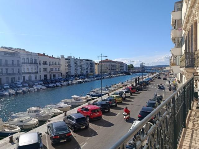 APPARTEMENT BOURGEOIS SUR QUAI