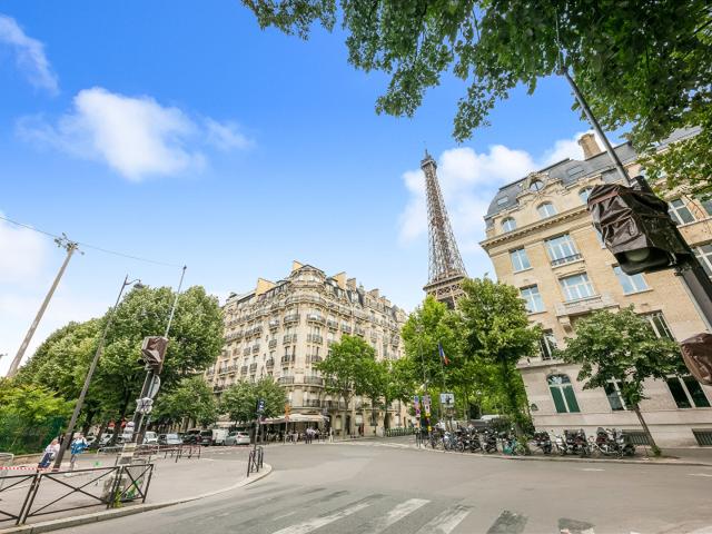 Appartement Bourgeois PARIS 07 5 pièces 1496 m2