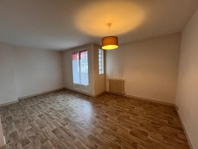 Appartement Bourges 4 pièce s 67 m2