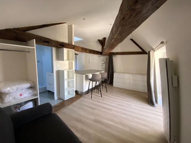 Appartement Blois 1 pièce s 20 m2