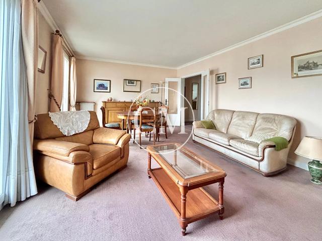APPARTEMENT BUC