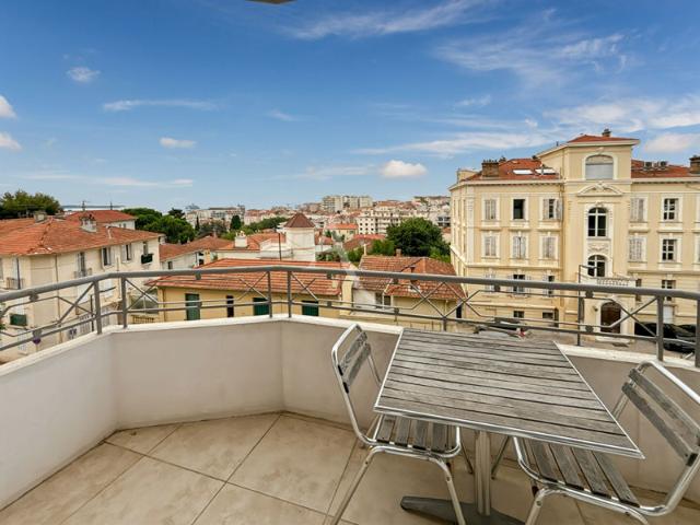 Appartement Cannes 2 pièces 54.06 m2 location meublée longue durée