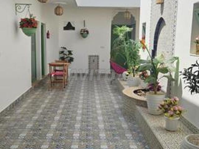 Appartement calme à côté de Chrifia