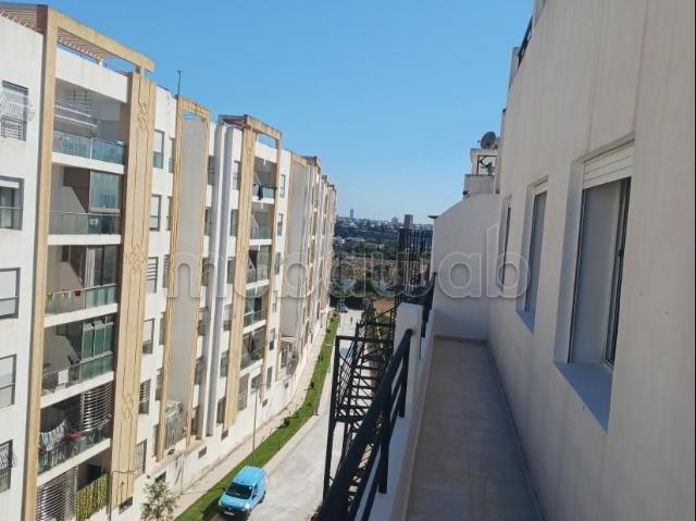 Appartement calme proche station Tramway El Razi