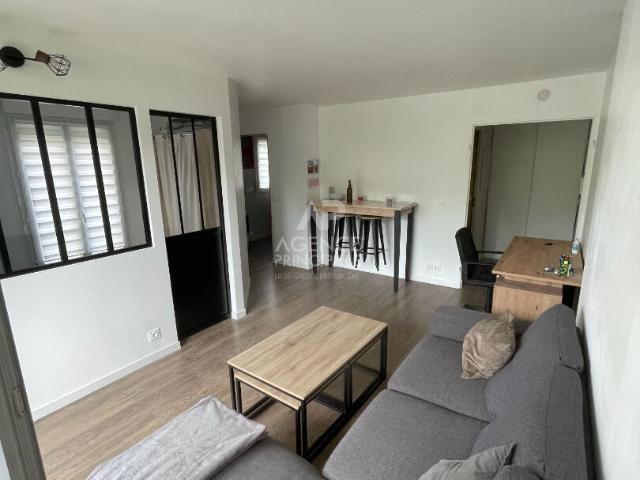 Appartement Carrières Sous Poissy 2 pièce s 36.6 m2 Meublé