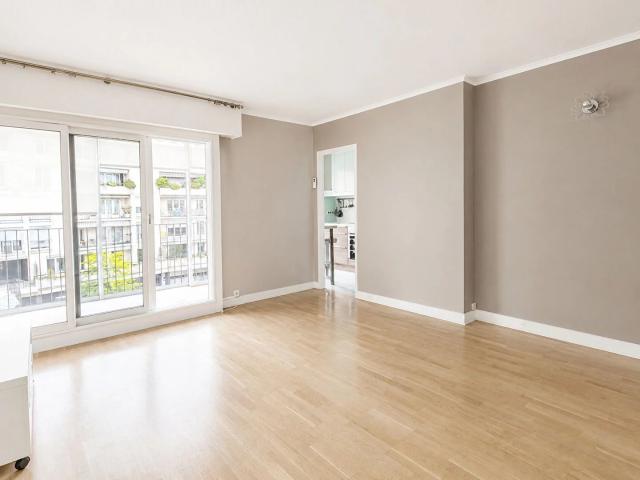 APPARTEMENT CHATOU 2 pièces de 51 m2 avec Cave et Parking