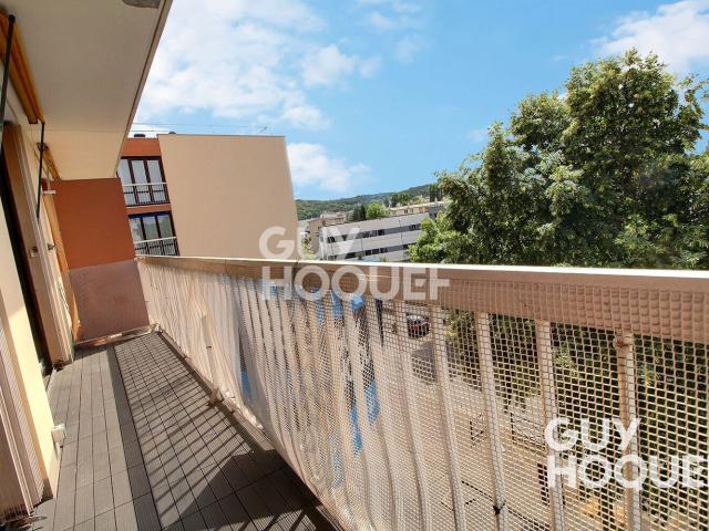 Appartement Chaville 3 pièces ensoleillé avec cave et parking