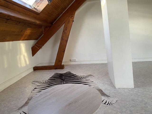 Appartement chaleureux dans maison individuelle