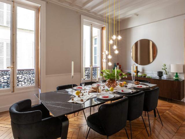 Appartement chic de 4 chambres à louer | Paris 8ème | 200m² près de l'Opéra