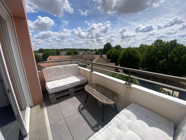 Appartement Combs La Ville 2 pièce s 47 m2