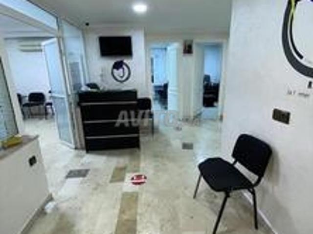 Appartement commercial à vendre ou à louer