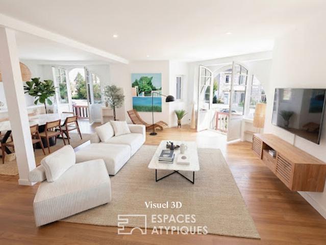 Appartement contemporain avec terrasse en bord de mer