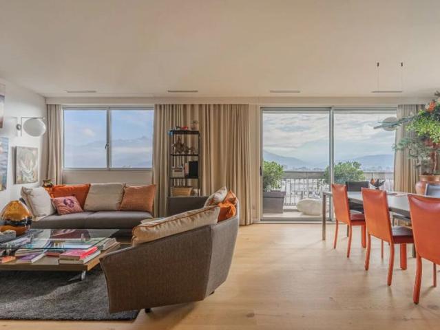 Appartement contemporain avec vue panoramique