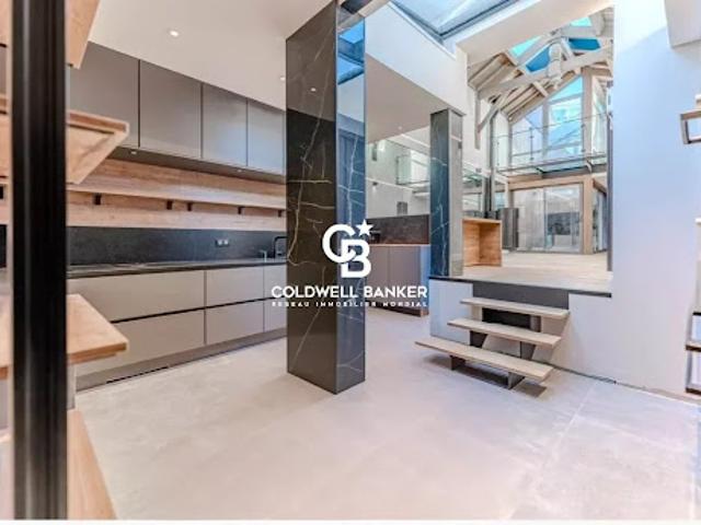Appartement contemporain en bord de mer