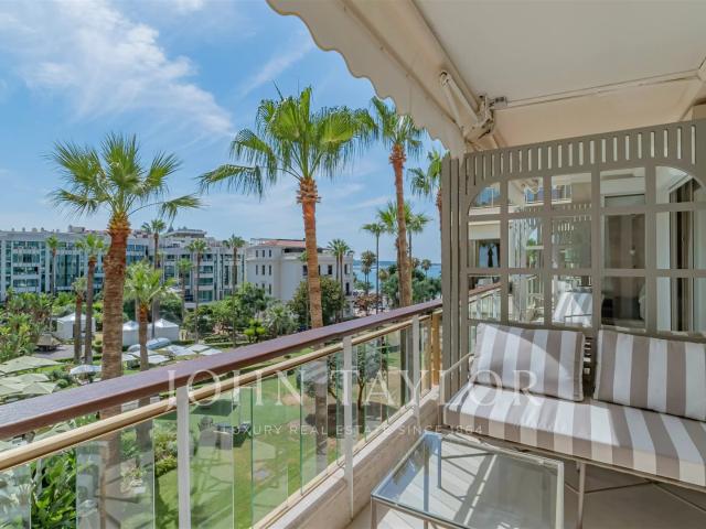 Appartement contemporain sur la Croisette à Cannes 103m² Cannes