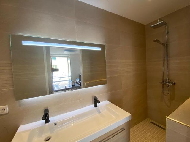 APPARTEMENT CONFORTABLE IDEALEMENT SITUE A CRAPONNE