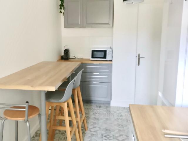 Appartement colocation Montigny 1 pièce 30 m2, Montigny le bretonneux