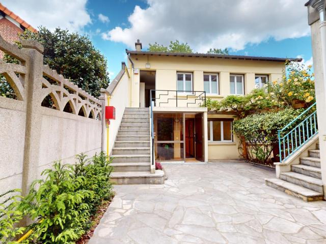 Appartement – Colombes – Loyer: 3750€ 147.46m2