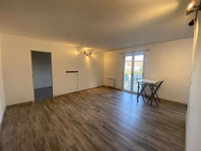 Appartement Corbeil Essonnes 2 pièce s 43.28 m2