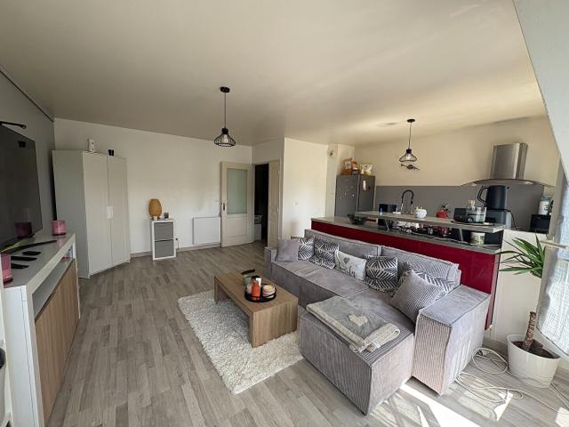 Appartement Corbeil Essonnes 3 pièce s 63.17 m2