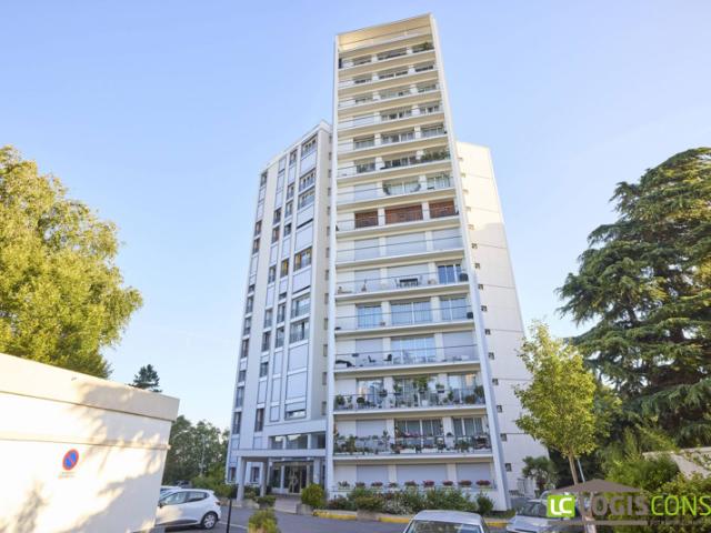 APPARTEMENT CORBY/ROISSY