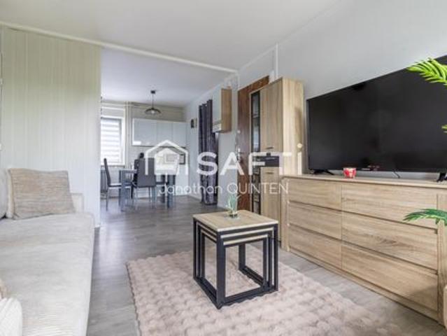 Appartement cosy avec balcon, prêt à vivre