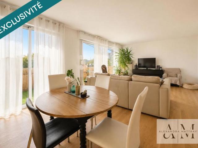 Appartement Coup de coeur ! T4 de 84 m² traversant et très lumineux, proche des commodités, box et cave de 6 m²