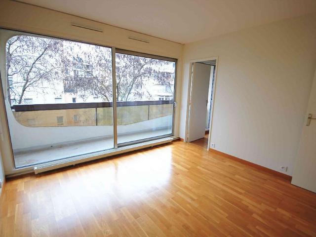 Appartement Courbevoie 1 pièce 24 m²