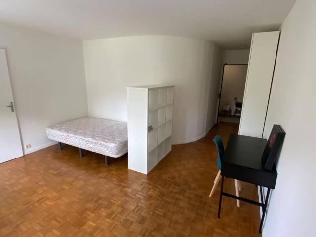 Appartement Courbevoie 1 pièce meublé 28.25 m2