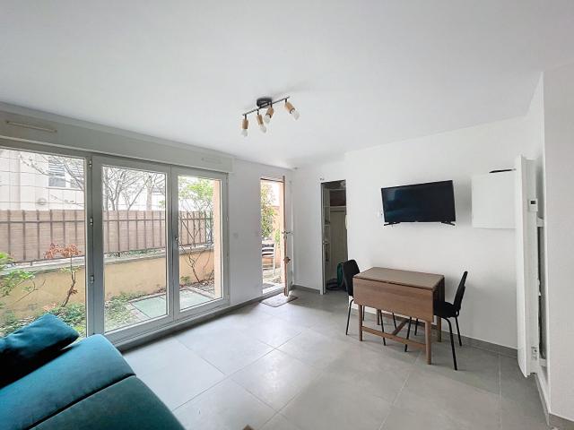 Appartement Courbevoie 1 pièce s 21.66 m2
