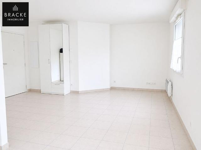 Appartement Courbevoie 1 pièce s 30.05 m2