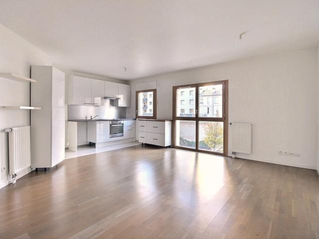 Appartement Courbevoie 2 pièces 45.25 m2 + Parking + Cave