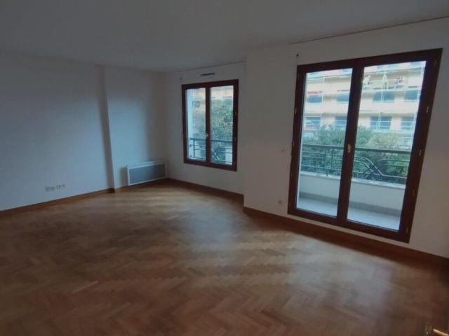 Appartement Courbevoie 4 pièce s 83.29 m2