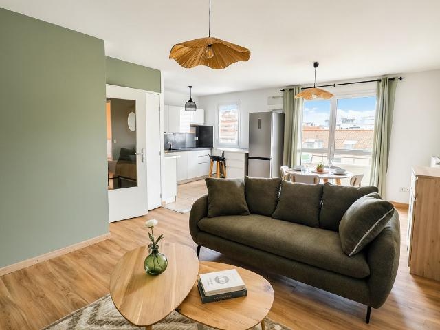 Appartement Clermont Ferrand 2 pièces 50m2, balcon et stationnement